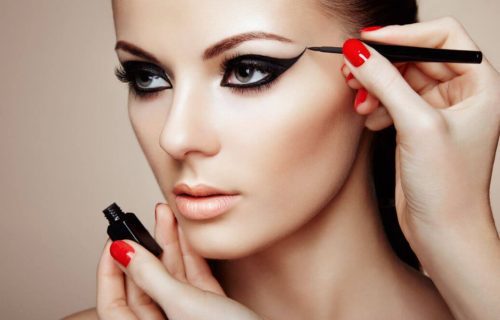 Как правильно нанести макияж в домашних условиях?
