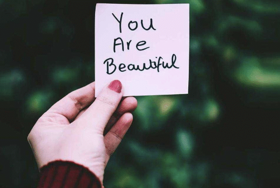 Искусство комплимента: как правильно хвалить и принимать похвалу