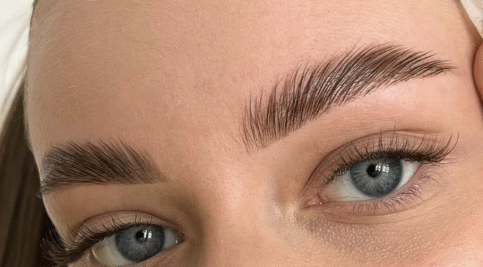 Уход за бровями и ресницами дома: как отрастить и поддерживать идеальную форму